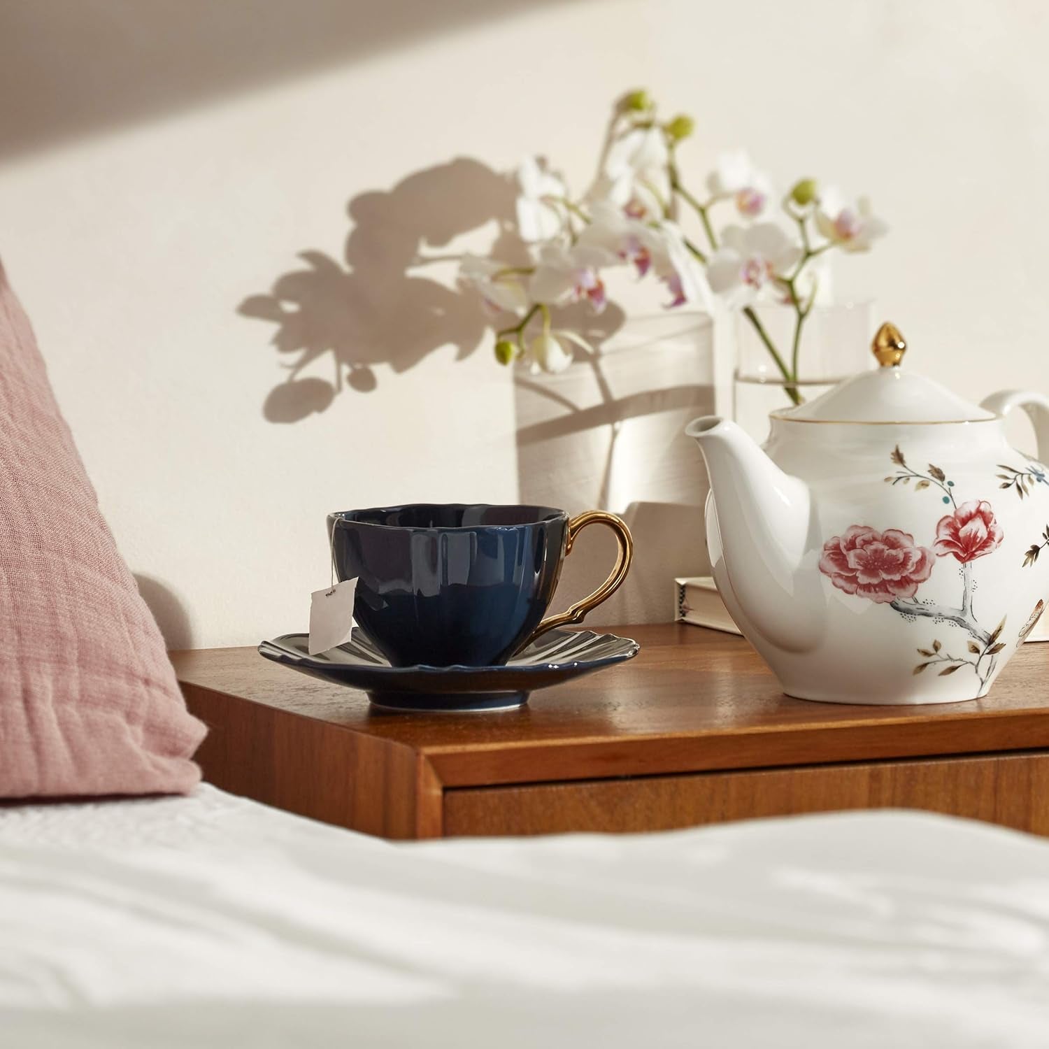 891301 Sprig & Vine Teacup & Saucer | 1.05 LB
