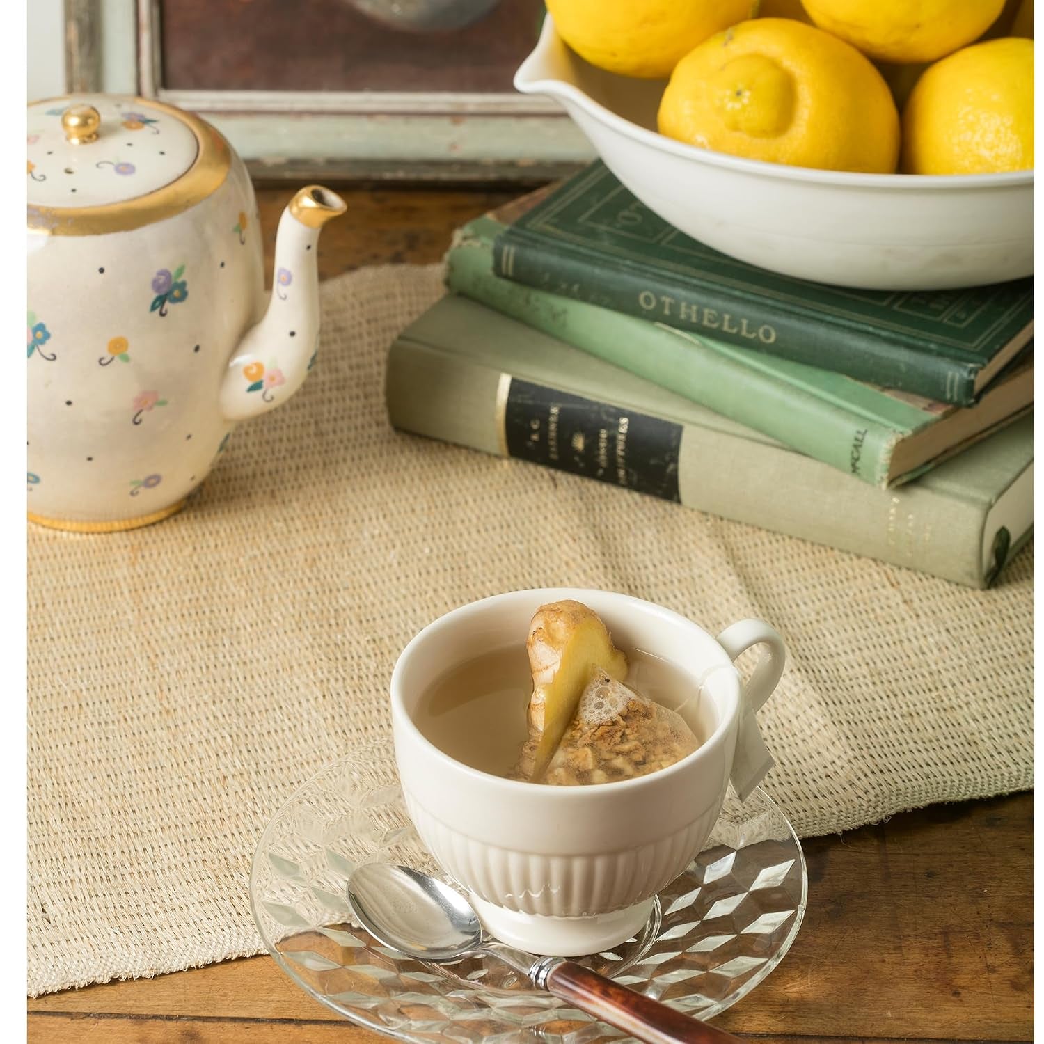 Organic Ginger Lemon Herbal Tea, 20 Sachets in Tin | Organic Herbal Tea with Ginger Root, Lemon Peel and Black Pepper. Naturally Caffeine Free.